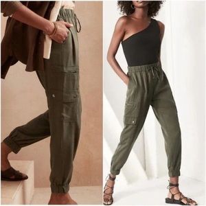 Banana Republic Army Green Cargo Jogger Pant Size XS